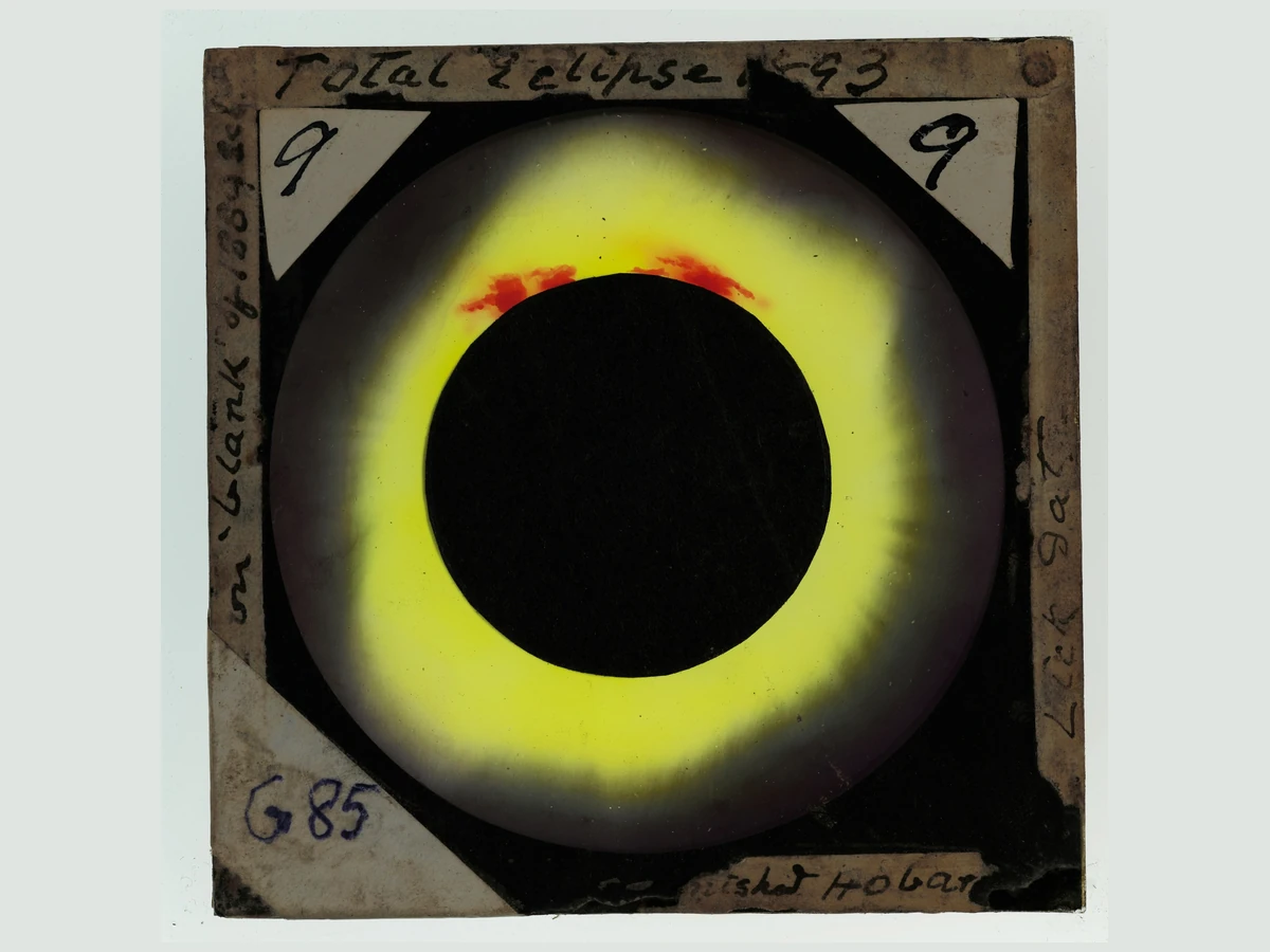Placa de linterna coloreada a mano del eclipse total de sol de 1893, observatorio Lick